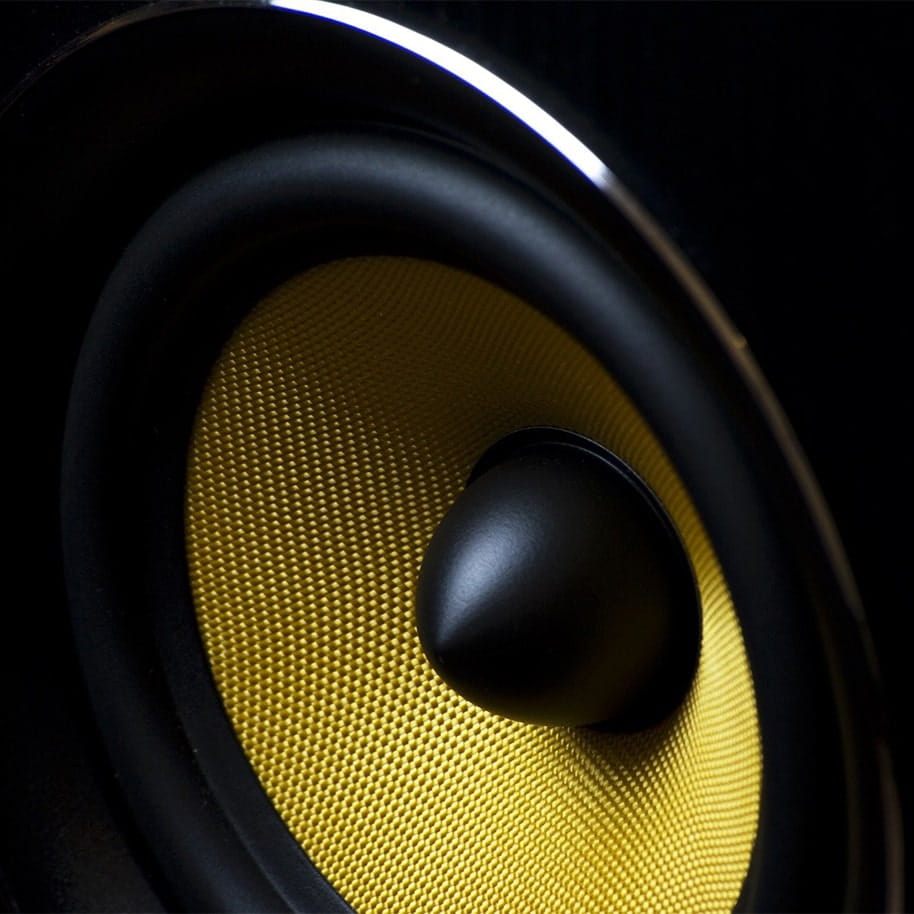 What causes tinnitus?