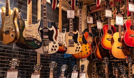 A history of the guitar