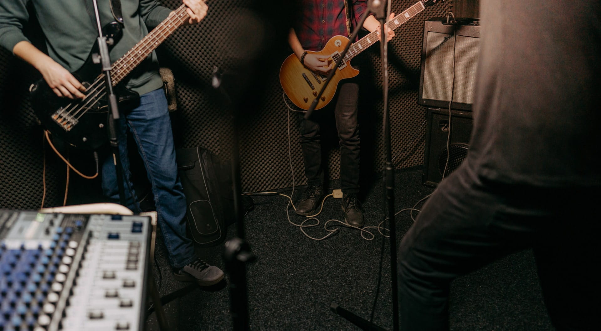 Insurance for bands and performers musicGuard